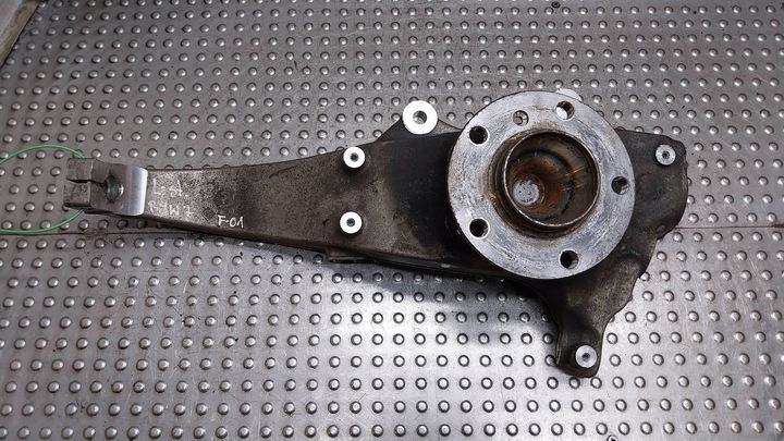 фото №1, Поворотный кулак ступица левый перед 6775769 bmw 5 f10 f11