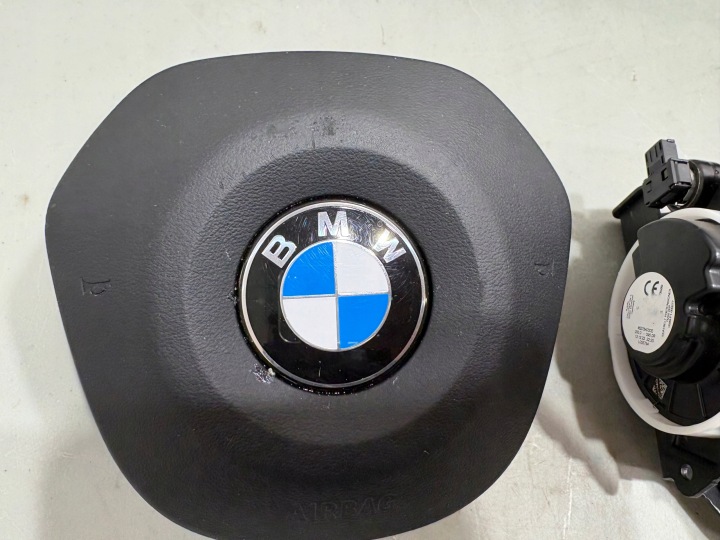 фото №7, Bmw x1 u11 торпедо роздавальна консоль оригінал ремені гумова накладка e2. 2