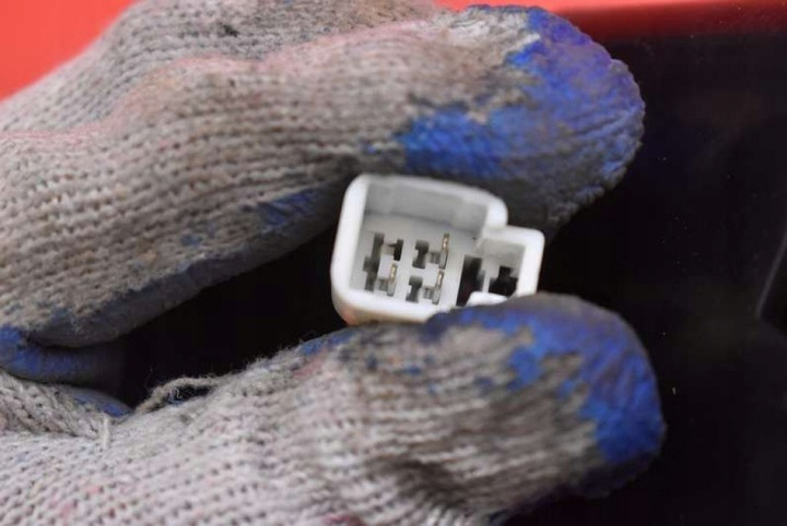 фото №8, Попільничка 58804-05040 toyota avensis t27 09-11