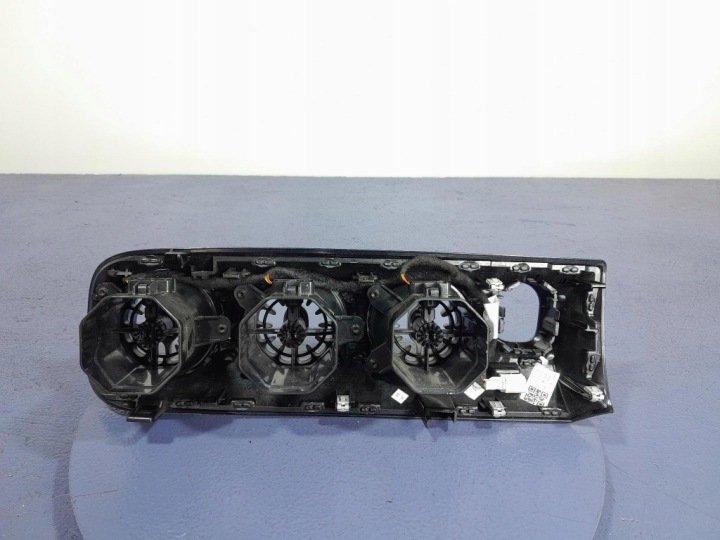 фото №7, Mercedes a w177 ґрати повітропровід панелі консолі середні a1776809800
