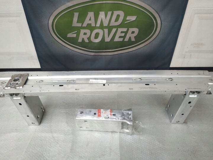 фото №14, Range rover velar тримач / кріплення бампера заднього j8a217e855ad