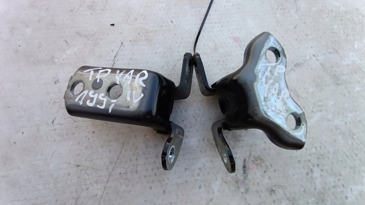 фото №1, Петлі двері праві зад toyota yaris iv 20-