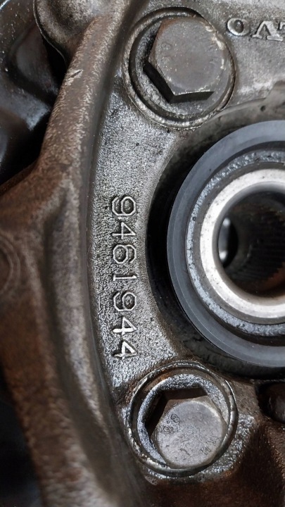 фото №6, Поворотна опора ступиця супорт правий перед 9461944 volvo s60 i v70 ii s80 2.4 d5