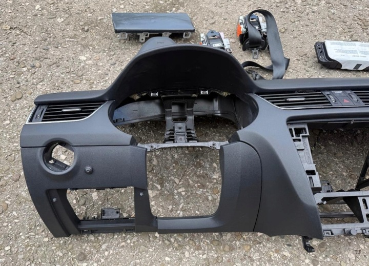 фото №5, Skoda octavia iii 2012-19 торпедо капот консоль подушки подушка  air bag