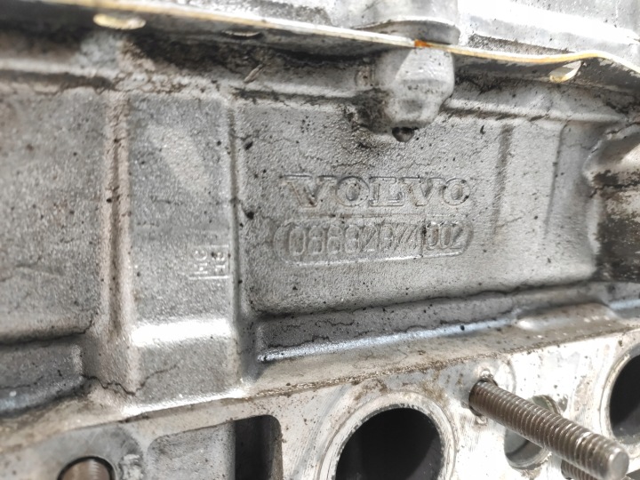 фото №13, Головка цилиндров 08692974002 валы volvo s80 s60 xc70 d5244t