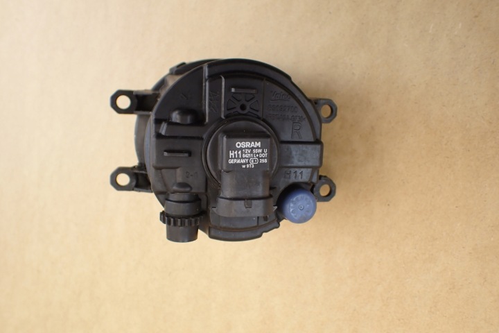 фото №9, Toyota avensis iii t27 рестайлинг 15- галоген правое 812100w050 oem номер