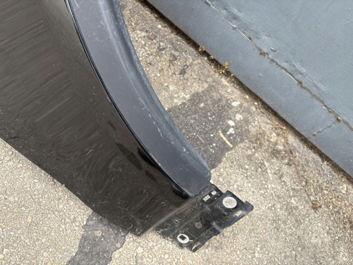 фото №10, Land rover discovery 5 v крило праве перед молдинг hy32-16015-a166