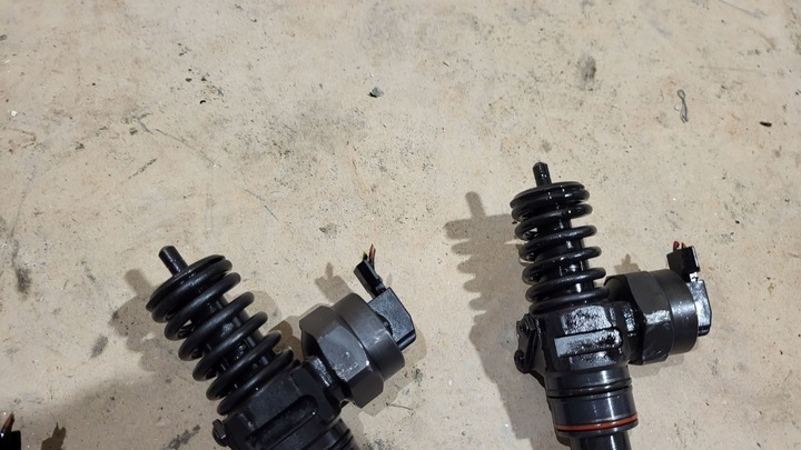 фото №14, Pompowtryskiwacz audi vw seat passat рестайлінг 1,9 tdi 038130073f