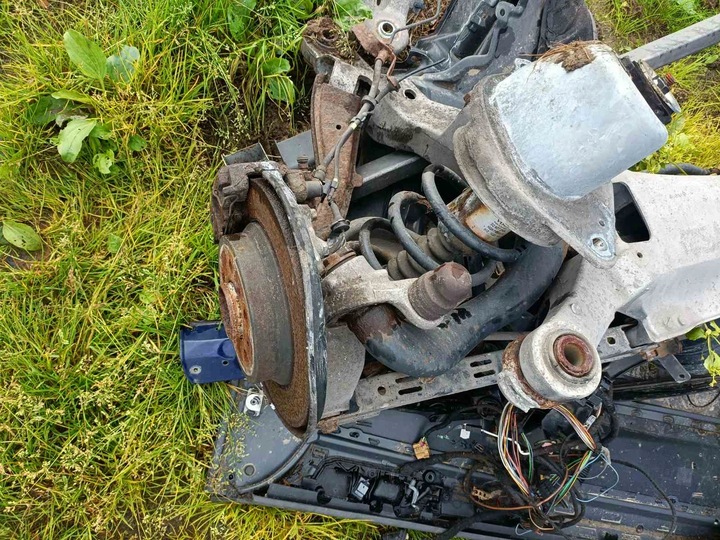 фото №5, Volvo v70 ii задня балка підвішування амортизатор