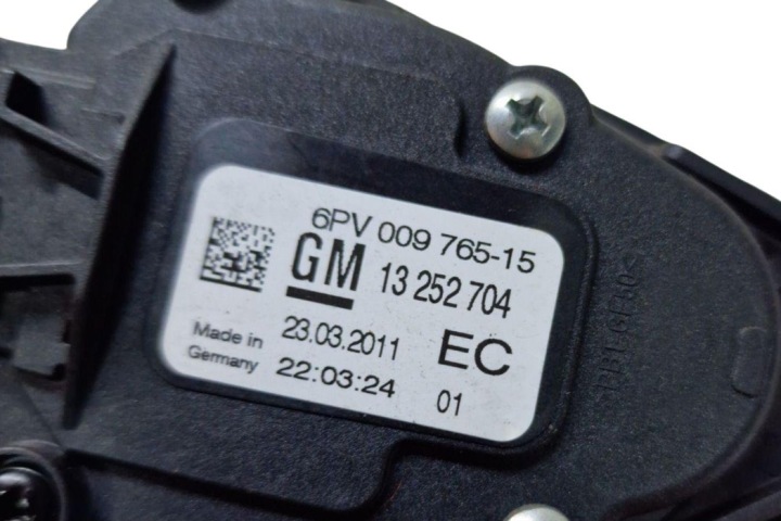 фото №8, Педаль газа opel astra j 13252704 2.0l дизель 118kw 2012