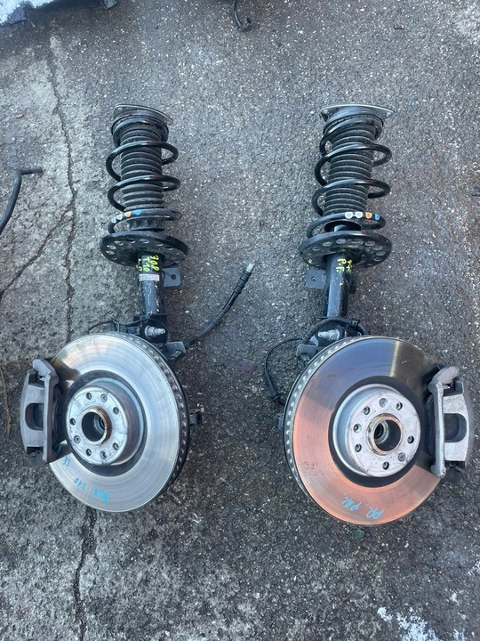 фото №1, Поворотный кулак ступица mcperson суппорт амортизатор peugeot 308 t10