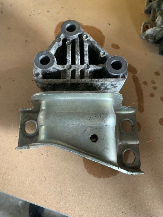 фото №6, Fiat ducato iii кронштейн подушка крепление двигателя a236013 a236272 a236071