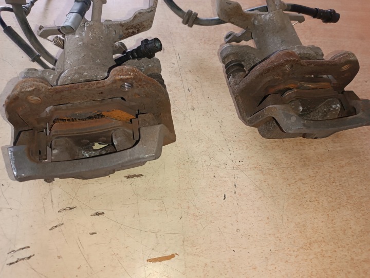 фото №5, Mini f55 f56 f57 bmw суппорт тормозной зад 36259-10