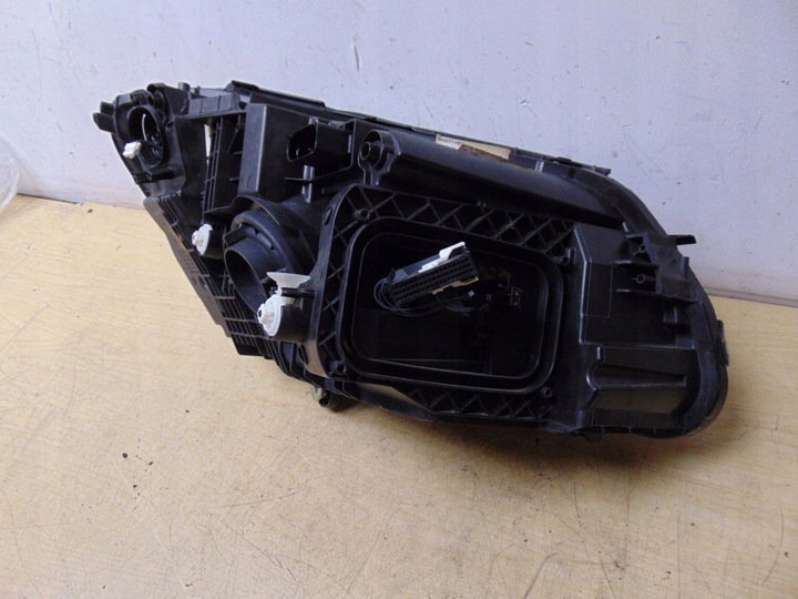 фото №12, Лампа левая перед mercedes w205 рестайлинг европа