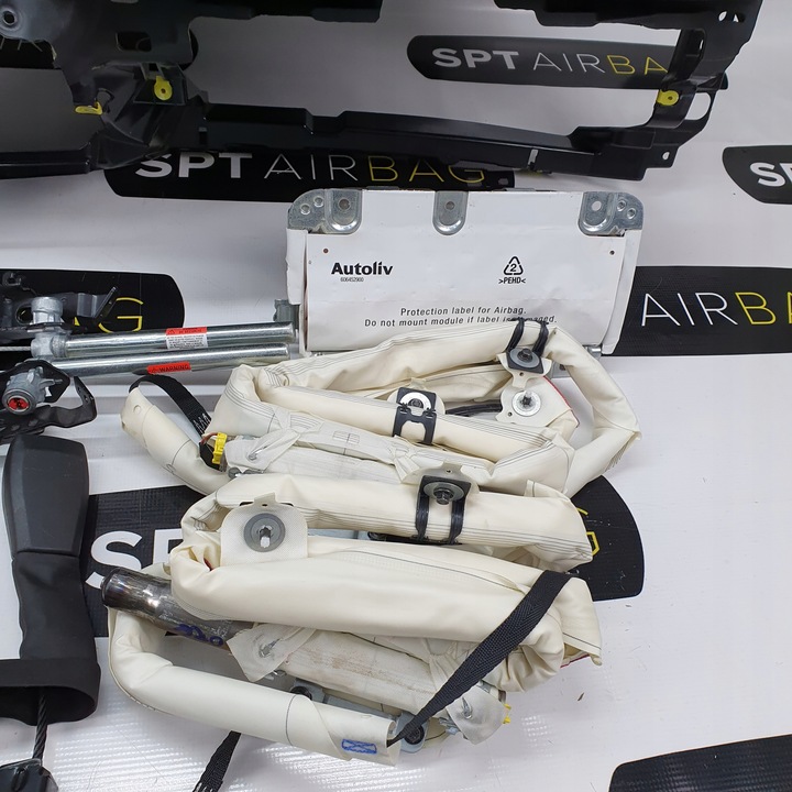 фото №8, Xc60 панель консоль подушки ремни подушка безопасности