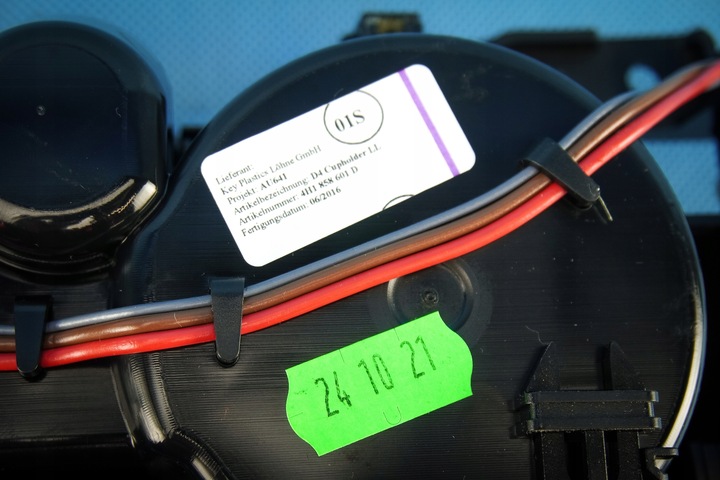 фото №8, Держатель na кружки audi a8 s8 4h d4 4h1858601d