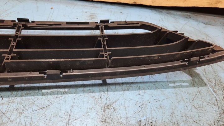 фото №11, Решётка средняя бампера перед volvo s60 v60