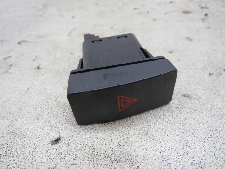 фото №1, Кнопка света аварийных mazda 3 bm