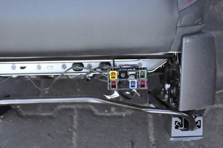 фото №15, Ford focus mk4 сиденья диван обшивки кожа 20r uk