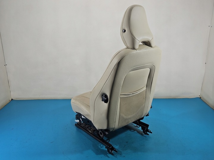 фото №8, Сидіння праве перед пасажира volvo xc60 i 08- 5d європа