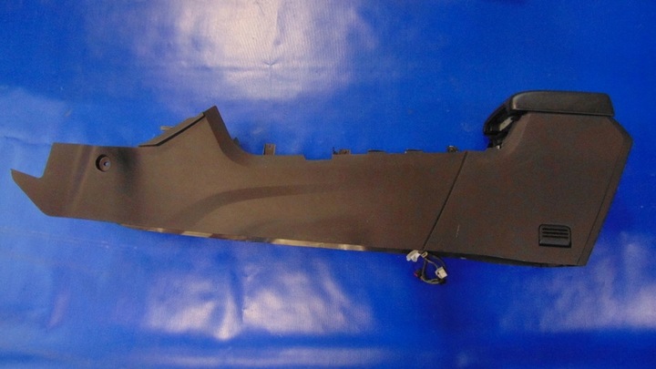 фото №5, Подлокотник гнездо usb land rover discovery sport 14-24r