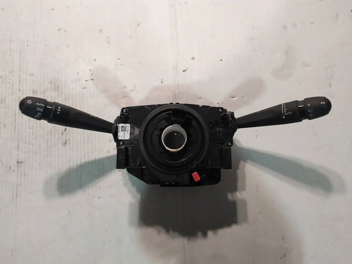 фото №13, Переключатель комбинированный рулевой/подрулевой peugeot 2008 98369220zd00