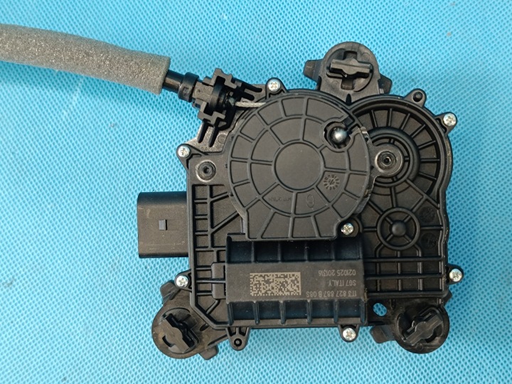 фото №9, Audi a6 c9 avant 2.0tdi 150kw 4x4 2026r комплект електричний кришки 4p9827851
