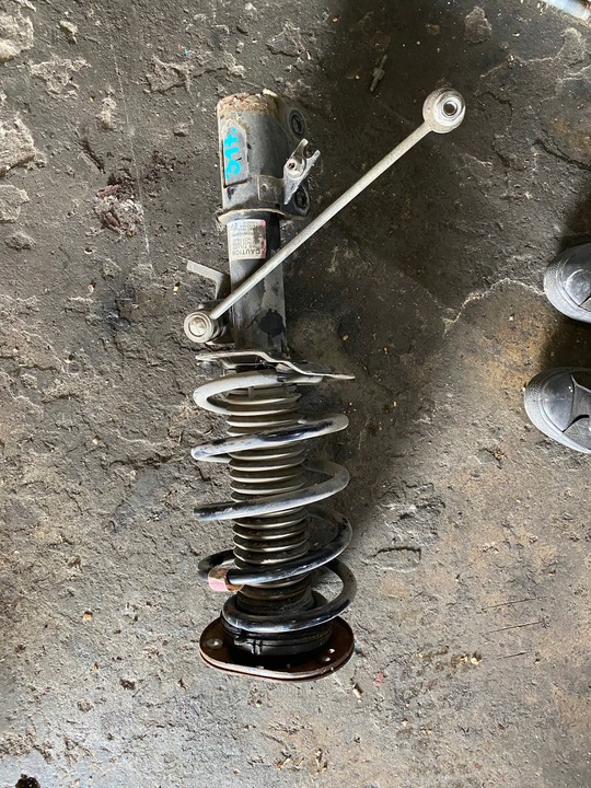 фото №1, 317 ford mondeo mk5 амортизатор переднє праві dg9c-18045 bnf