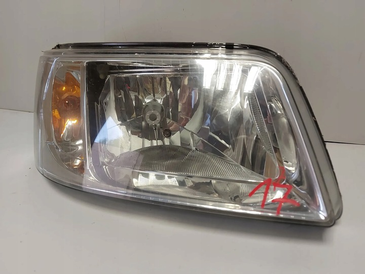 фото №10, Transporter t5 2007 перед сторона права лампа передня пошкоджена