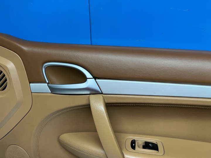 фото №9, Porsche cayenne s i 7l оббивка двері праві перед