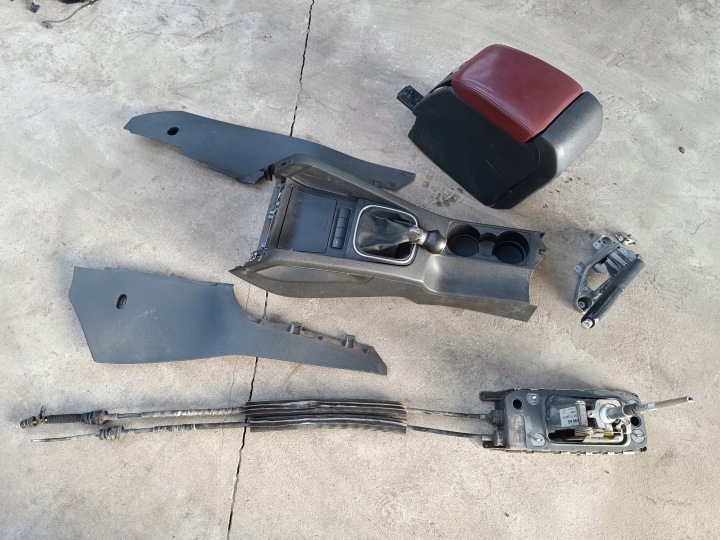 фото №12, Подлокотник туннель средний vw eos 2005-2015 100% исправный volkswagen