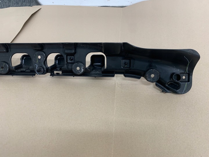 фото №10, Ford mustang mach-e rwd 21r кріплення ковзун бампера зад задній середній