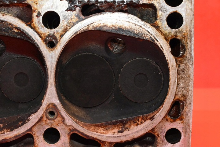 фото №11, Головка двигателя правая 078103373f audi a6 c4 2.6 v6 150 km 94-97