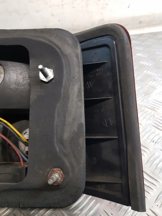 фото №11, Лампа ліва зад audi a6 c5 універсал 04r- led європа