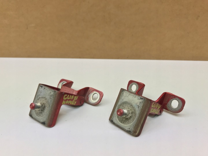 фото №1, Clio iv 4 универсал петля петли крышки багажника