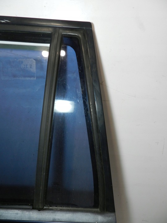 фото №1, Range rover ii p38 94-02 стекло дверь левая левый зад задняя малый треугольник