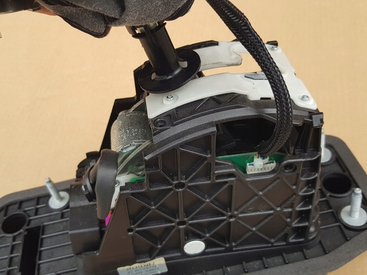 фото №10, Домкрат коробки передач автомат - dsg / vw touran i - 2003-2010 / 1.9 tdi 105km bls