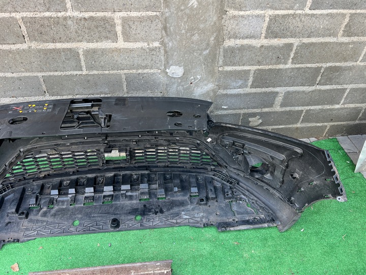 фото №11, Dacia sandero stepway iii 3 бампер перед