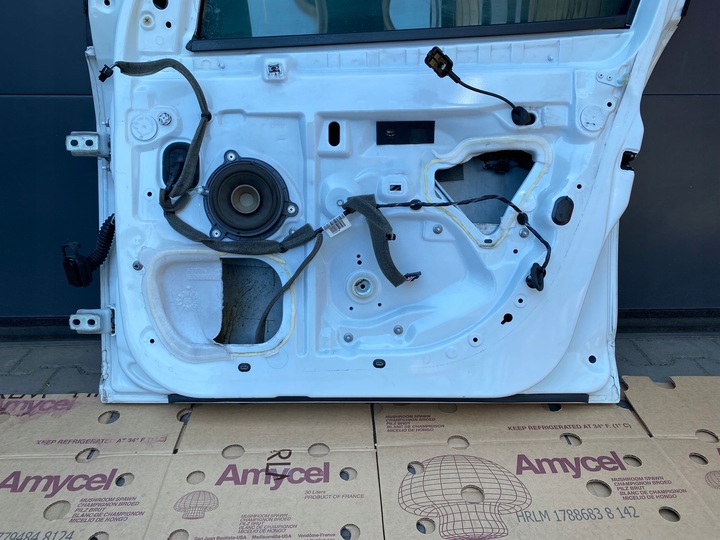 фото №12, Renault megane iii 13r дверь правые передние аксессуары