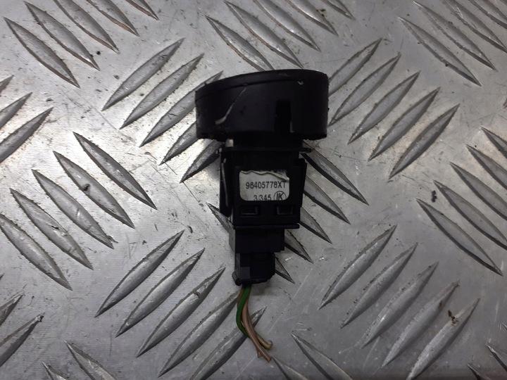 фото №2, Кнопка блокировка дверь citroen c2 96405778xt