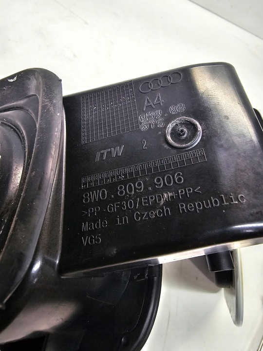фото №6, Кришка заливання пального audi a4 b9 8w0809906 ls9r