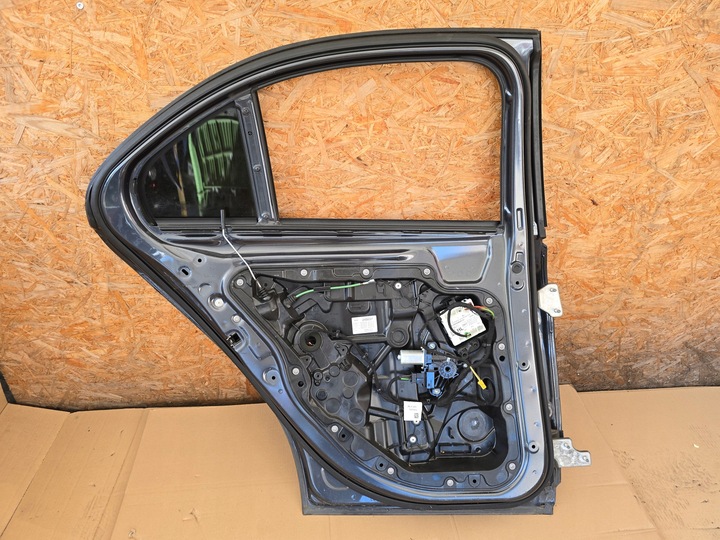 фото №2, Mercedes c клас w205 двері ліві задні sedan