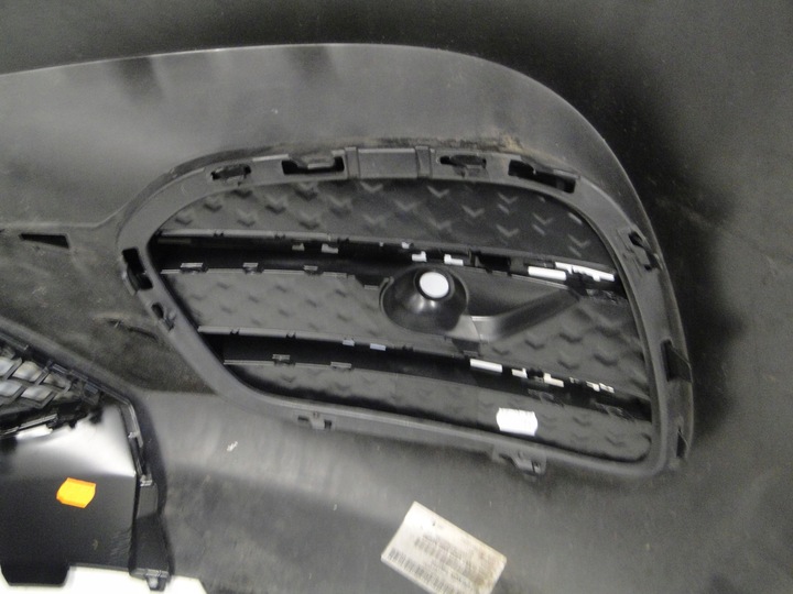 фото №15, Mercedes v класс w447 447 бампер переднее amg na датчики pts + решётки