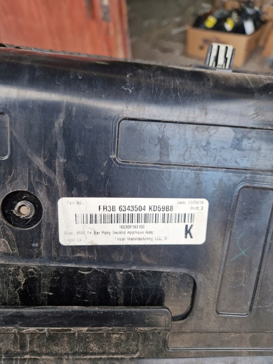 фото №11, Ford mustang vi 2015 - накладка кришки зад pod камера