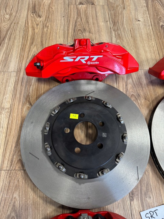 фото №9, Dodge challenger charger widebody затискачі brembo + диски