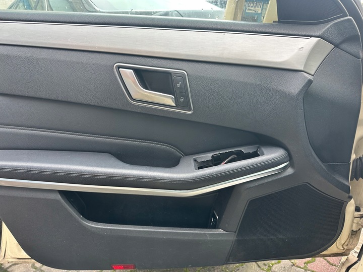 фото №6, Mercedes e класс w212 рестайлинг боковина обивка дверь перед левая европейская