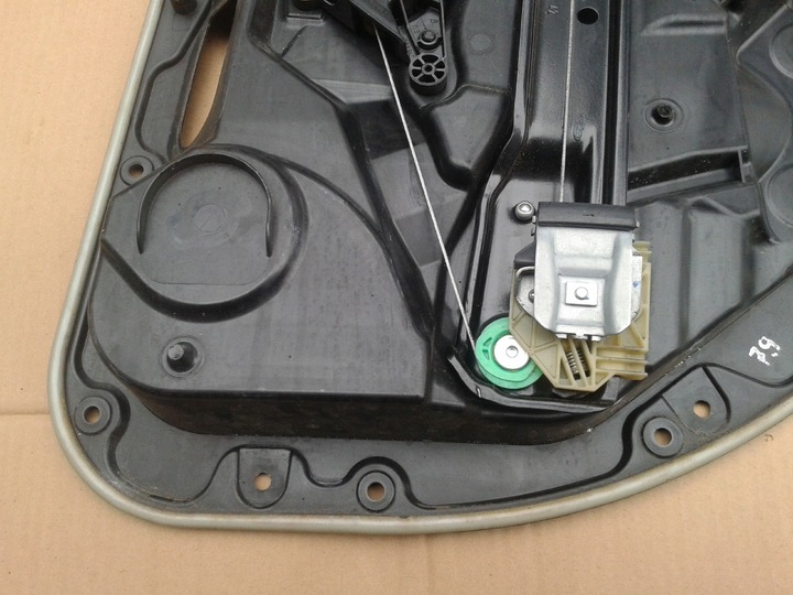 фото №10, Подъемник механизм стёкла левый зад задний mercedes w205 c-klasa sedan