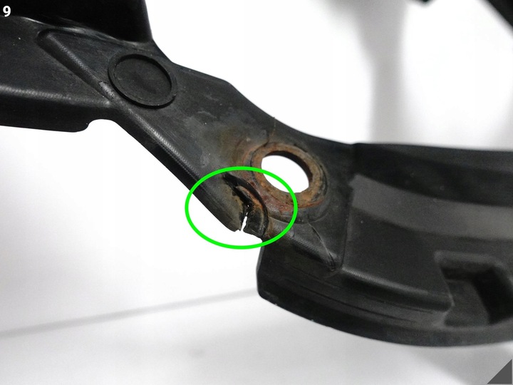 фото №10, Renault megane iv 4 16-20 обычный / gt усилитель решётка бампера перед