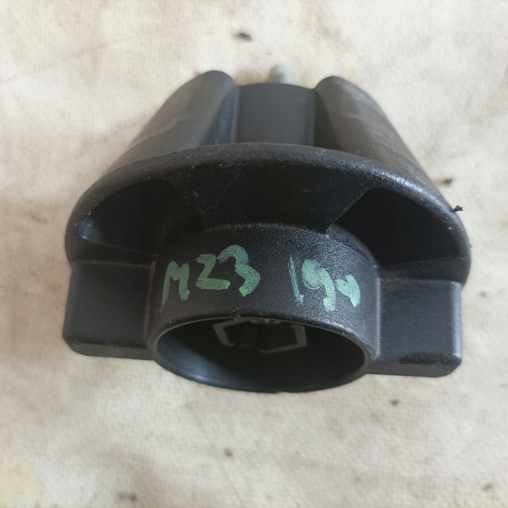 фото №8, Mazda 3 19- крепление колёса запасного usa