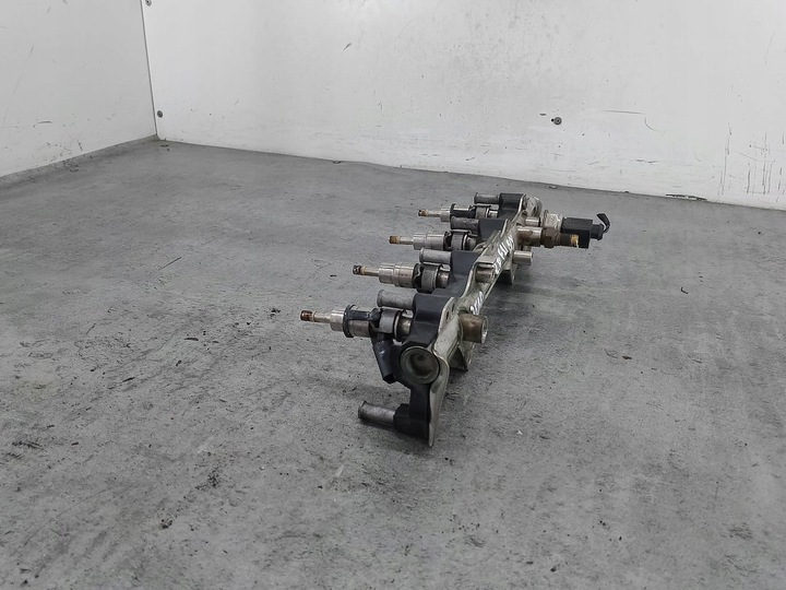 фото №6, Планка впрыскивающий vw passat b6 06d133317f 06d133340 06f906036 0261500014 2.0